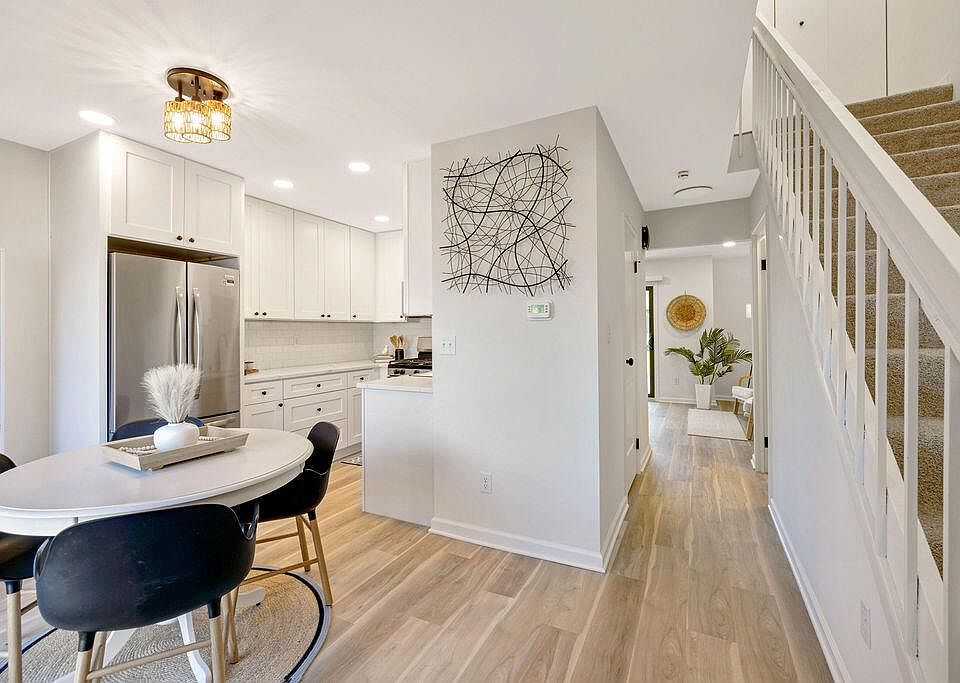 1st image of 1531 W Edgerton AVENUE #T
