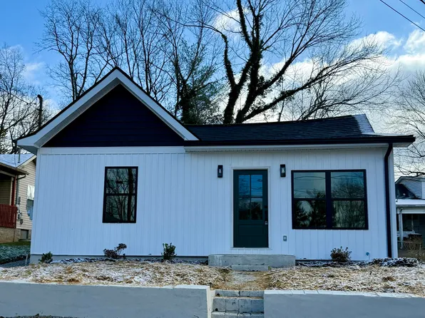 318 2nd St, Midway, KY 40347