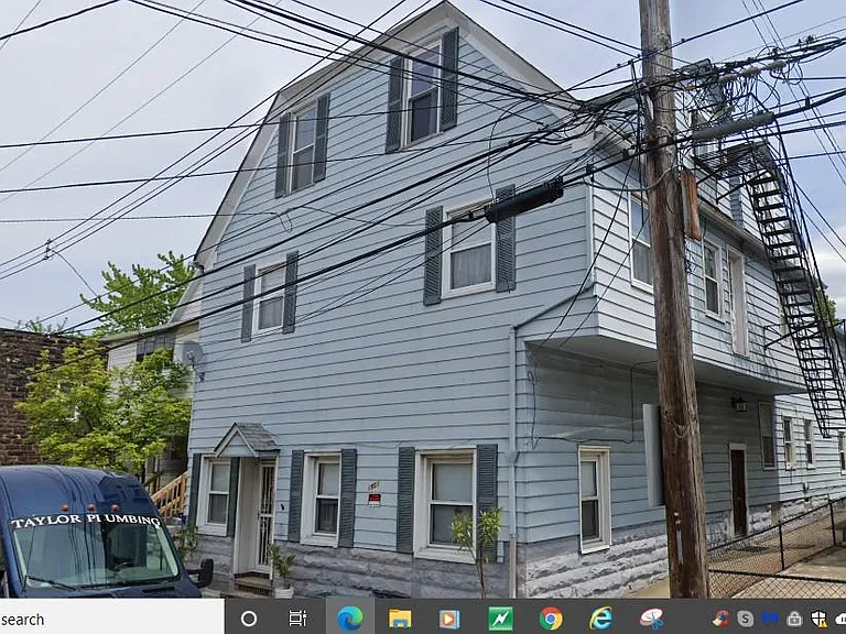 1951 E 123rd St #6 — Photo 7