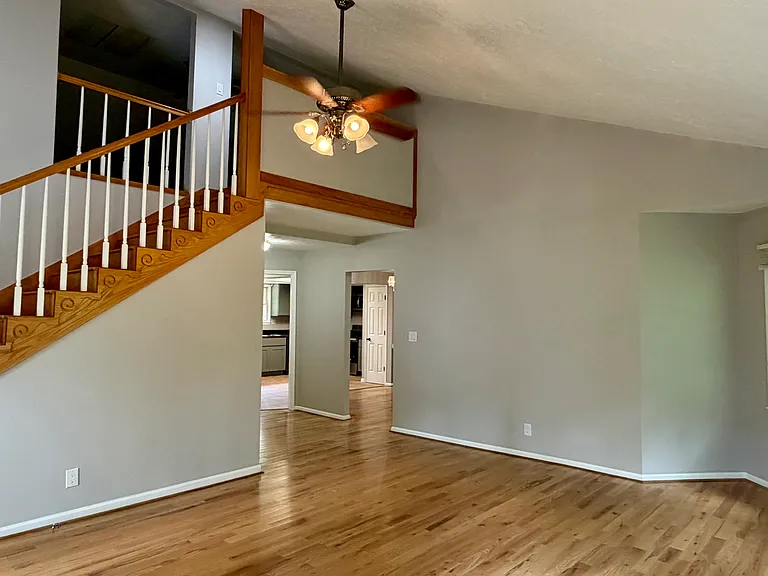 175 Highland Cir — Photo 3