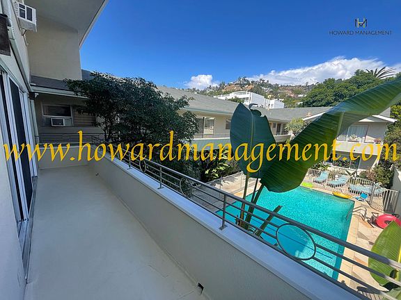 5th image of 8218 De Longpre Ave APT B