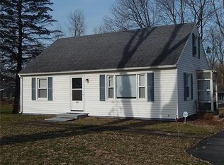 712 Whitney Rd W, Fairport, NY 14450