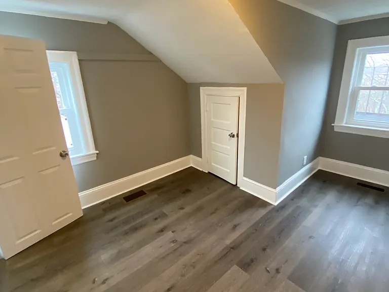 652 Manton Ave #2L — Photo 15