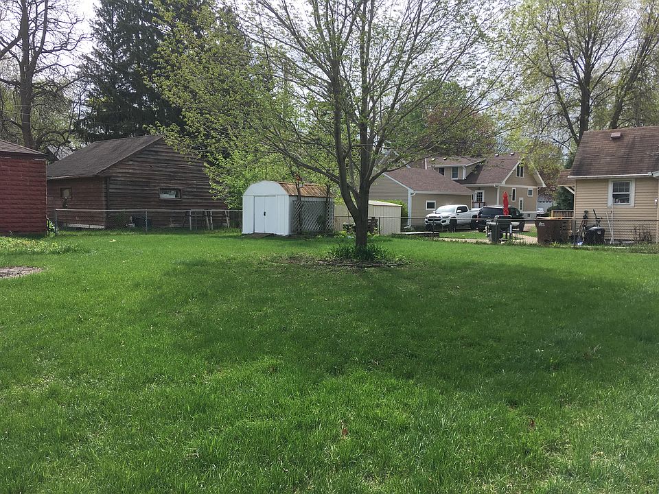 2nd image of 2246 5th St