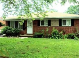 21216 E 13 Mile Rd, Saint Clair Shores, MI 48082