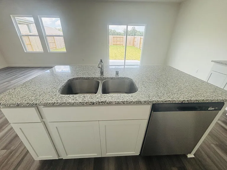 9445 Beryl Ln — Photo 5