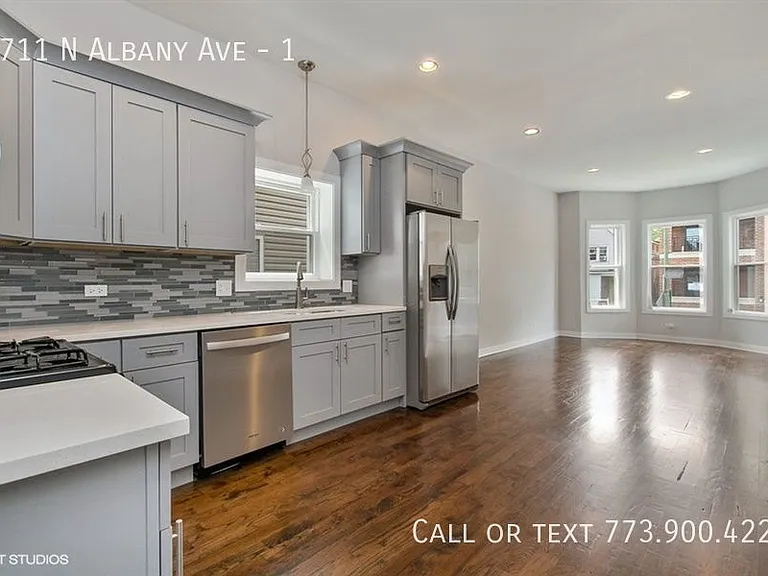 1711 N Albany Ave #1 — Photo 4