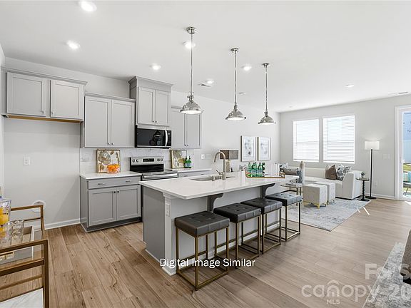 4th image of 5208 Wyes Oak Ln
