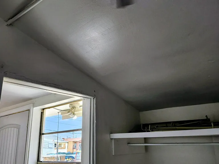 618 N Estrella St — Photo 22