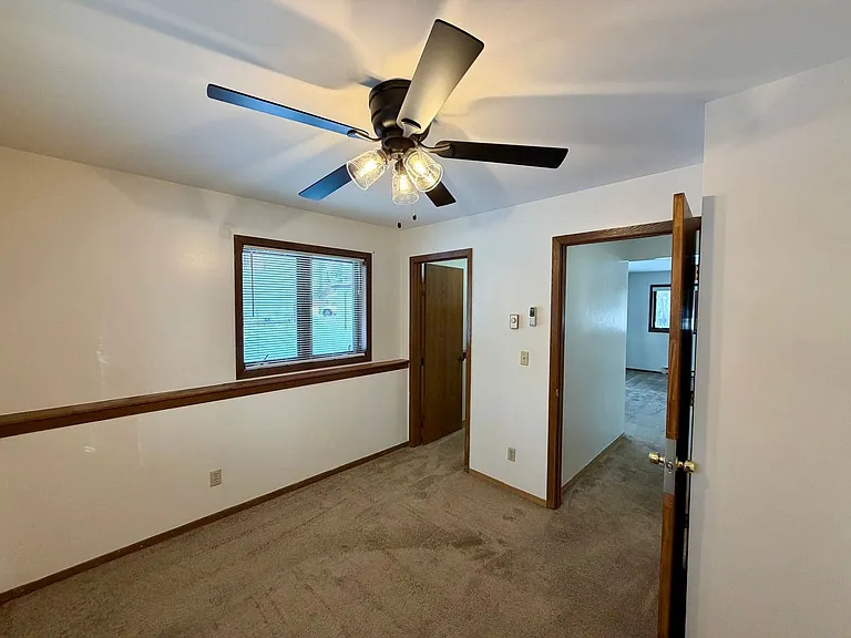 225 Crescent St — Photo 9