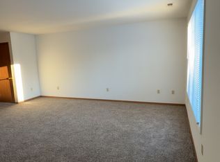 950 N 2nd St #1, Decatur, IN 46733