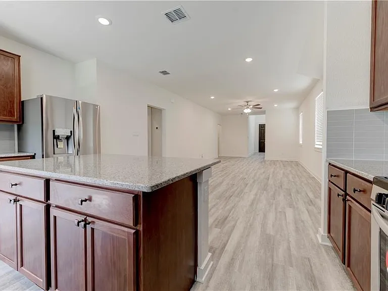 1328 Kneehigh Dr — Photo 6