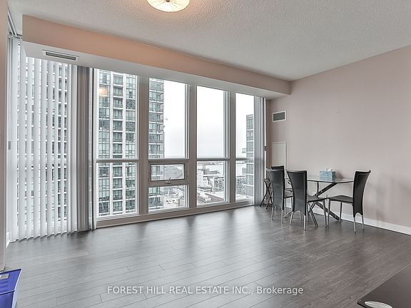 2nd image of 18 Harbour St #2605