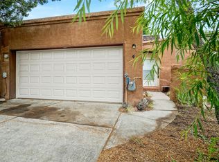 4 Village Pl, Los Alamos, NM 87547