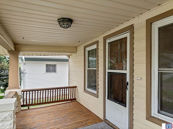 3rd image of 619 S 31st St
