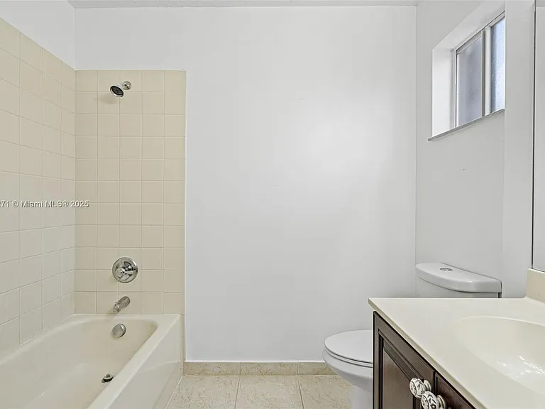 20530 NW 12th Ct — Photo 24