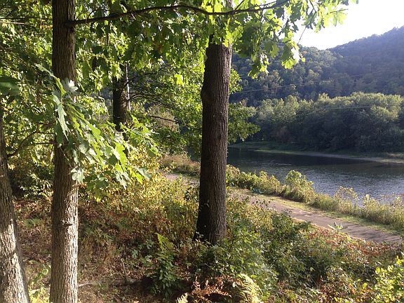 924 ft of River Frontage