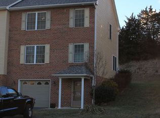539 Pointe Dr, Harrisonburg, VA 22801