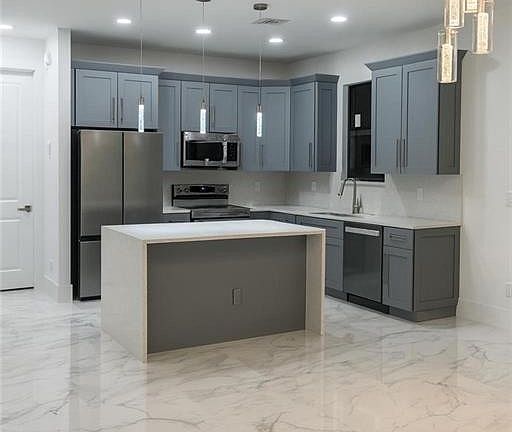 4th image of 312 El Dorado Blvd S