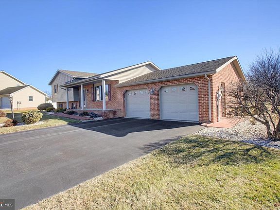 5th image of 722 Mahantango Dr