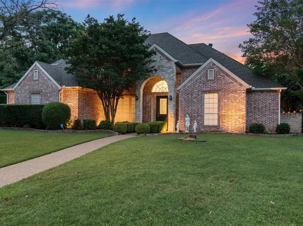 1900 Newport Ct, Southlake, TX 76092