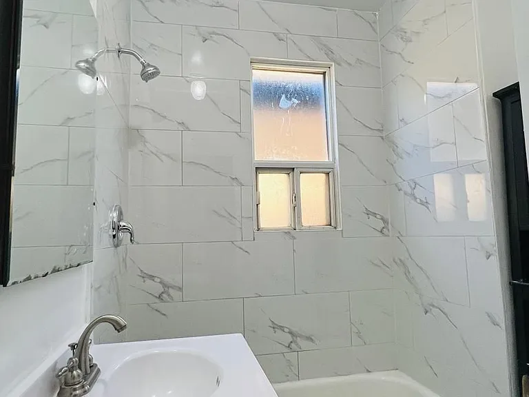 29 Harrison Ave — Photo 10
