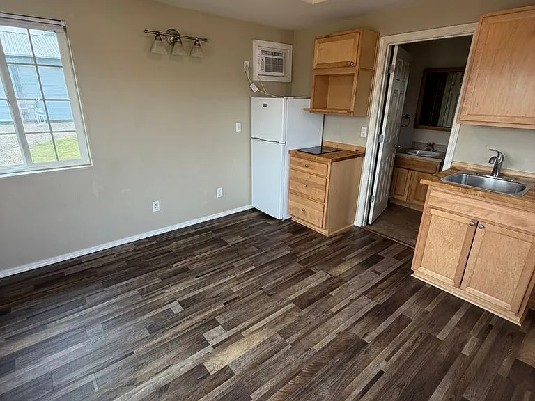 1228 Cascade Dr — Photo 8