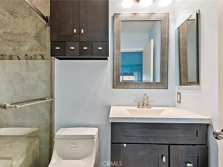 8707 Cedros Ave #7 — Photo 23