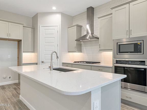 3rd image of 5023 E Shady Glen Ave