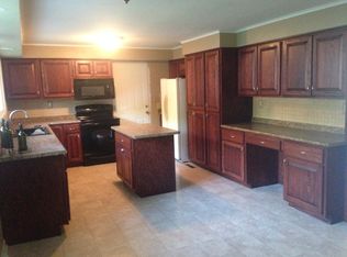 1218 S Miller Rd, Saginaw, MI 48609