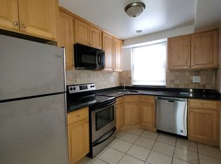 7324 N Ridge Ave #2E, Chicago, IL 60645