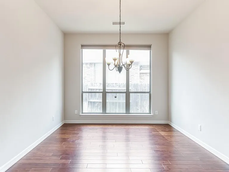 208 Angus Dr — Photo 14