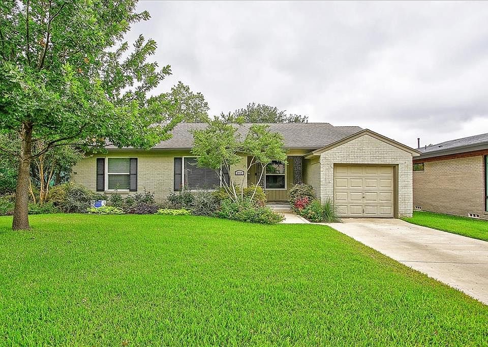 1st image of 3752 Seguin Dr