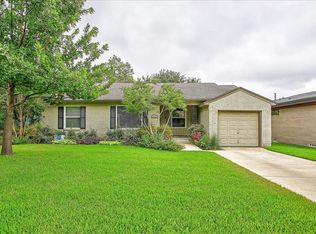 3752 Seguin Dr, Dallas, TX 75220