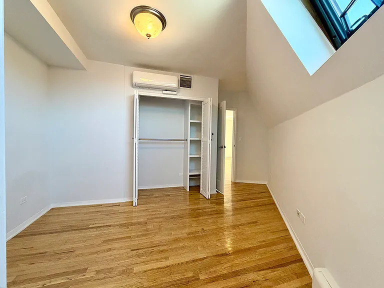 61 Christopher St #5C — Photo 14