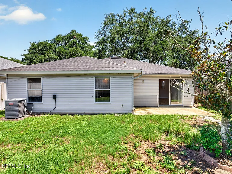 1108 Hidden Cove Cir S — Photo 27
