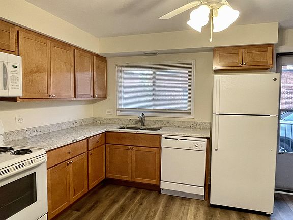3rd image of 23 Accera Dr #23