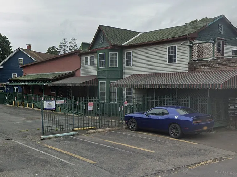 16 Livingston St #E — Photo 18