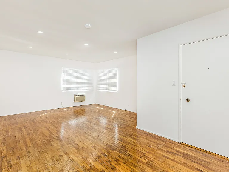 Spaulding Apartments — Photo 4
