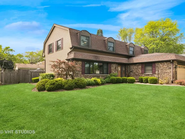 610 N Rohlwing Rd, Palatine, IL 60074