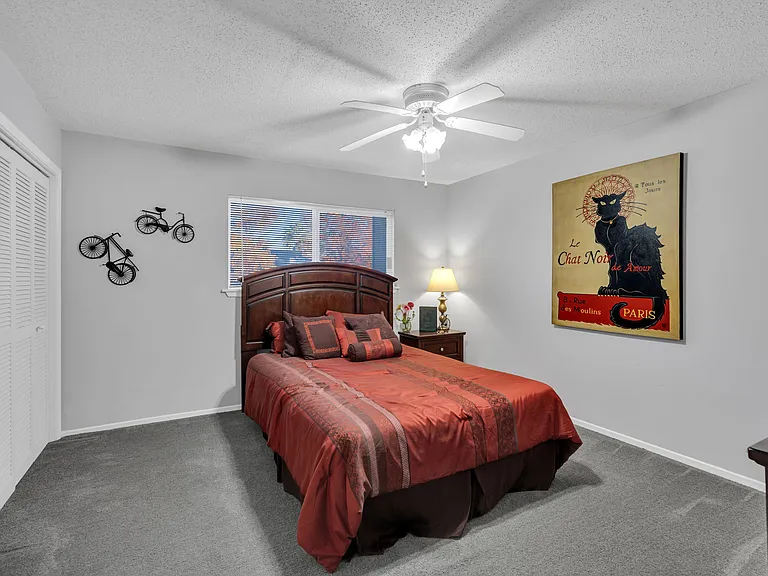 Windsong Apartments — Photo 33
