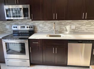 661 Hicksville Rd, Massapequa, NY 11758
