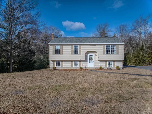 111 Lakeshore Dr, Winchendon, MA 01475