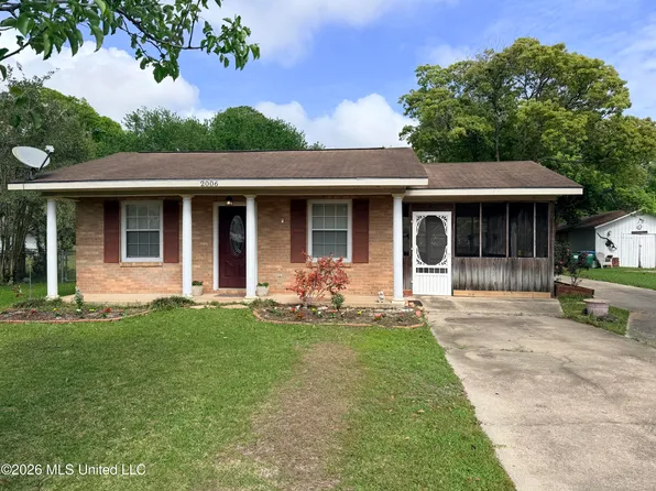 2006 Eden St, Pascagoula, MS 39581