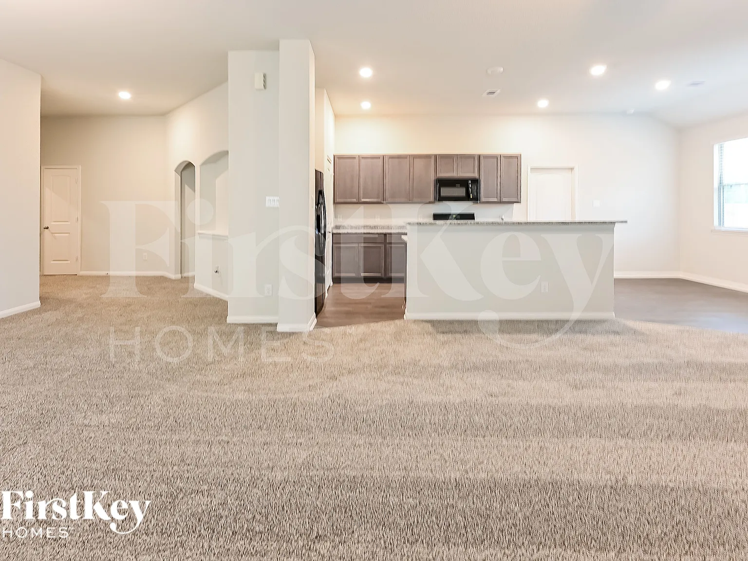 3 bed, 2.0 bath, 1650 sqft, $1,800 — Photo 4
