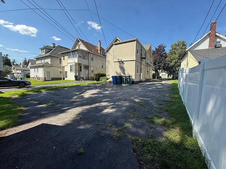 63 Langslow St — Photo 12