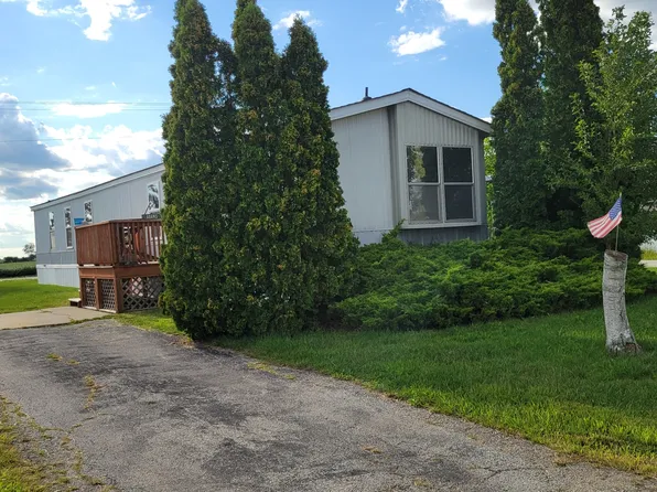 3 Drake Ln #3DRA, Beecher, IL 60401