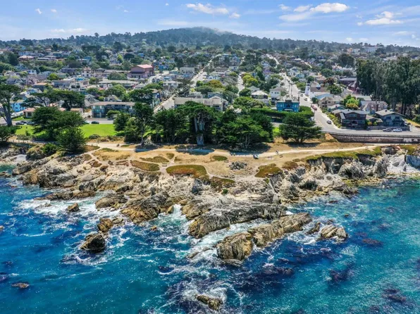 134 11th St, Pacific Grove, CA 93950