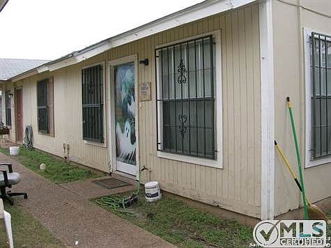 3rd image of 8862 Meadow Trace St