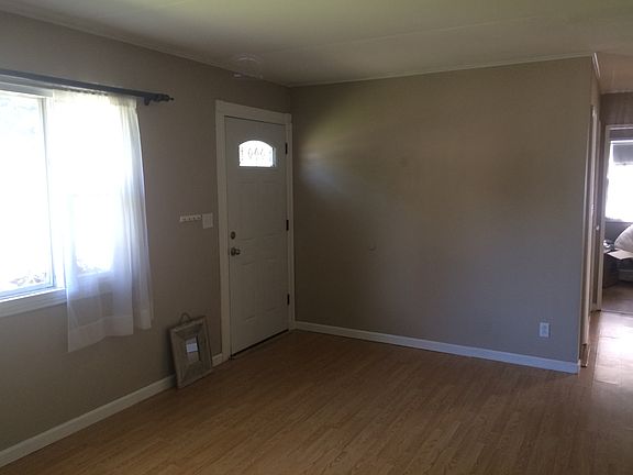 5th image of 4 Schuyler Dr